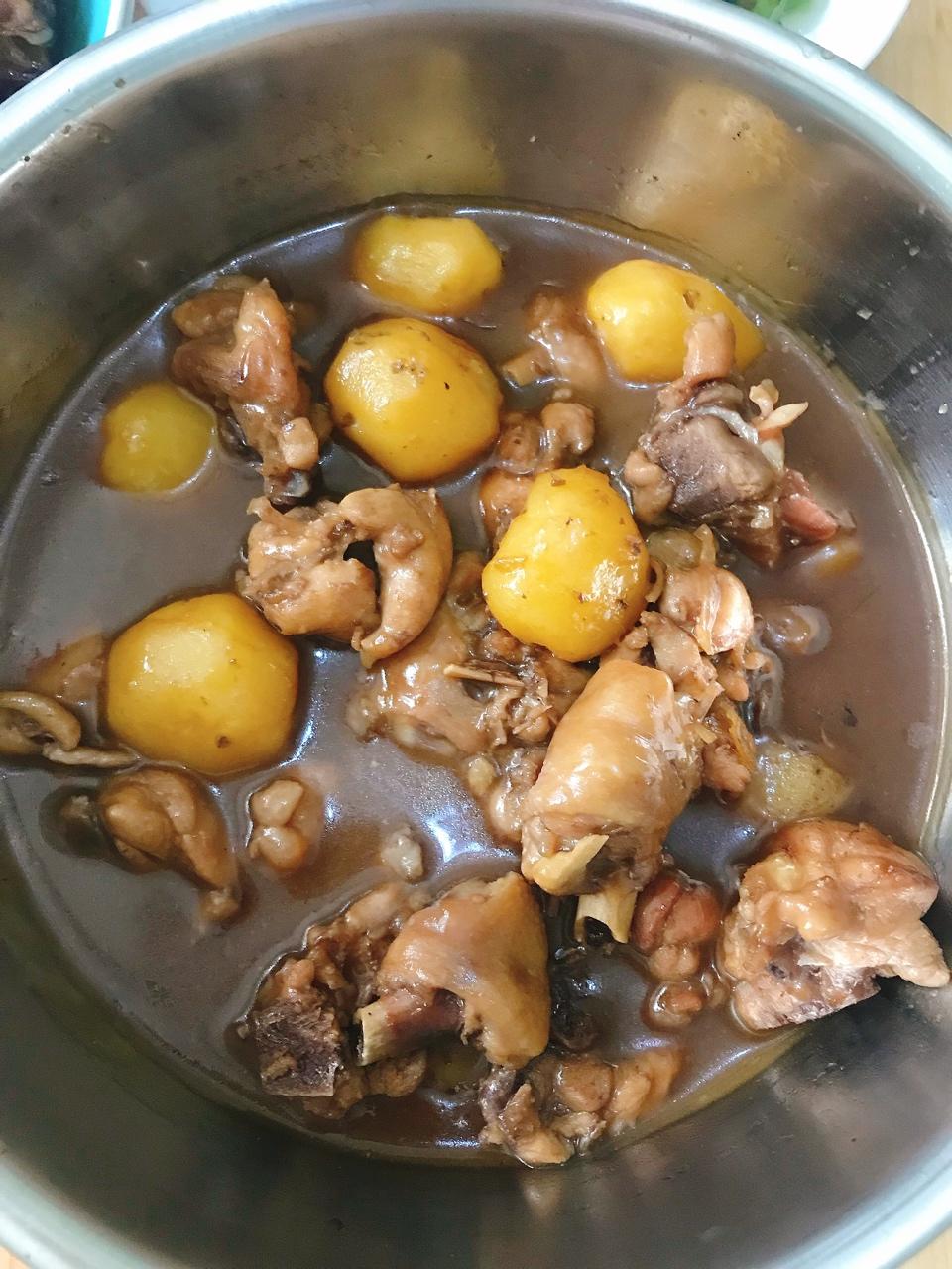 土豆焖鸡腿