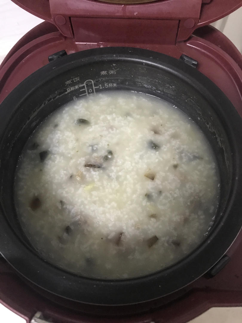 十五分钟快手之香滑皮蛋瘦肉粥(附五分钟电饭煲电压力锅更快捷方法)