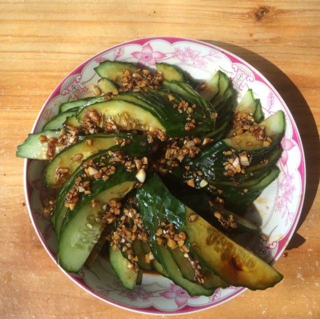 oyx1做的蒜泥黄瓜片