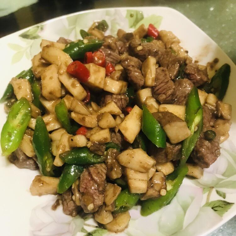 家常菜~杏鲍菇烧牛肉粒
