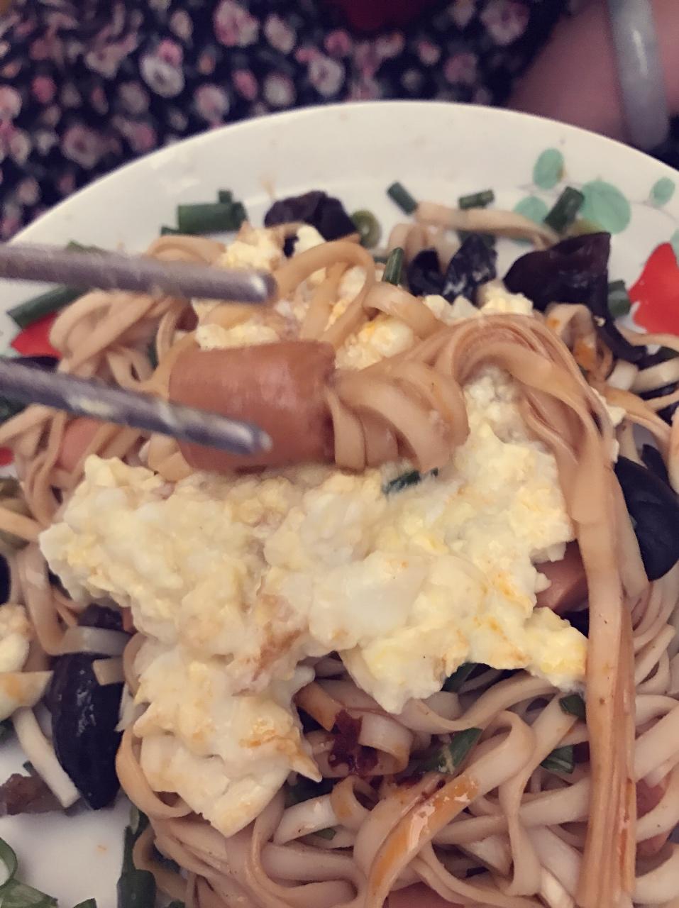 有趣的火腿肠穿面(七岁儿童版)