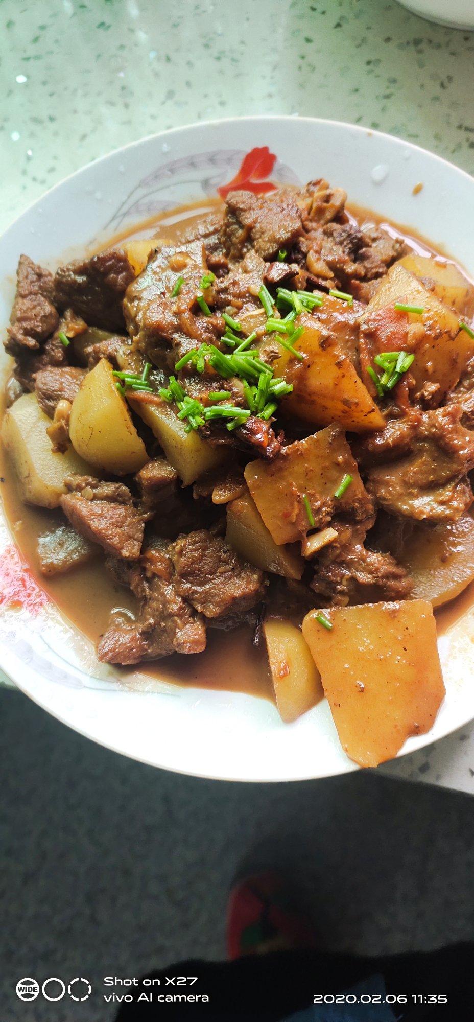 红烧牛肉土豆 （独家秘制）