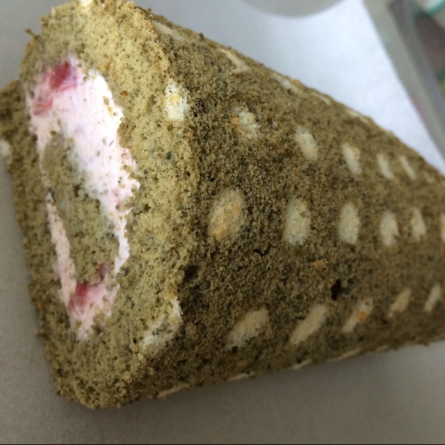 可可奶油波点蛋糕卷
