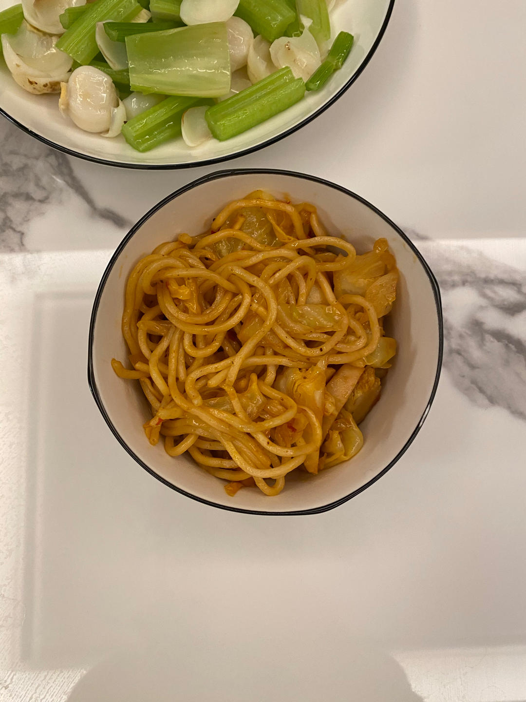 鱼丸焖面的做法