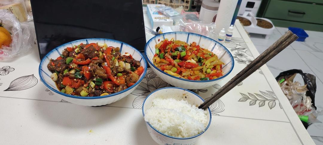 江西小炒肉，又名江西剁肉，满满的家乡味，好吃到哭