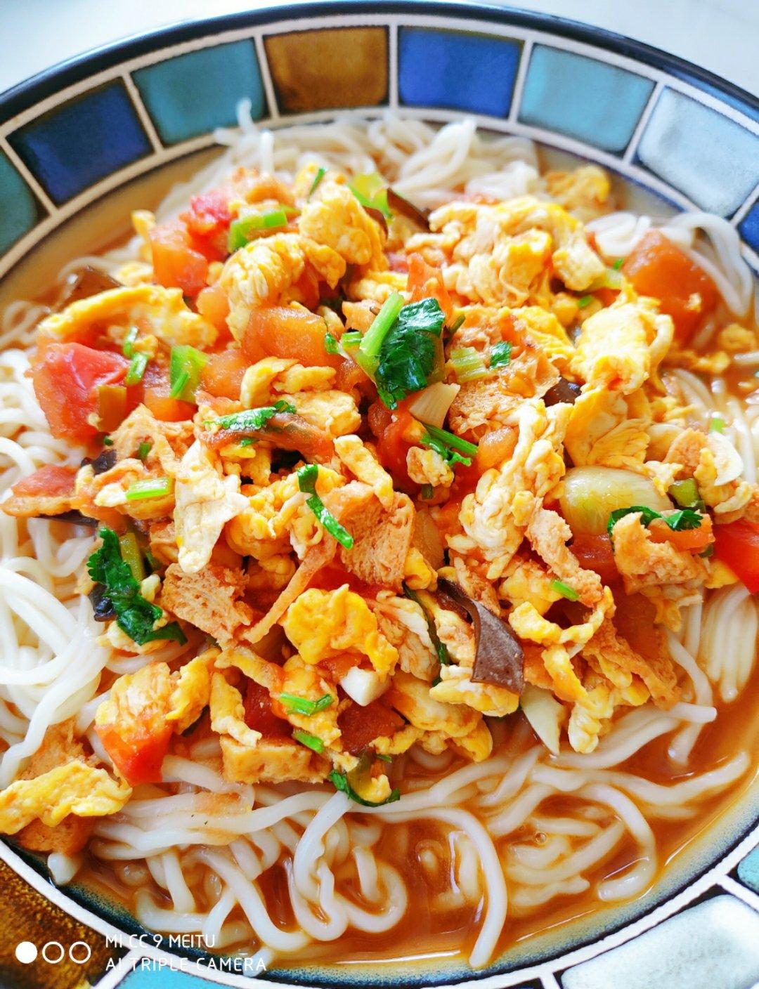 熊熊总动员做的西红柿鸡蛋打卤面