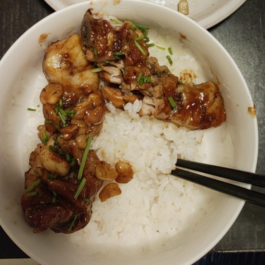 百吃不厌的蒜香鸡腿，孩子吵着天天吃