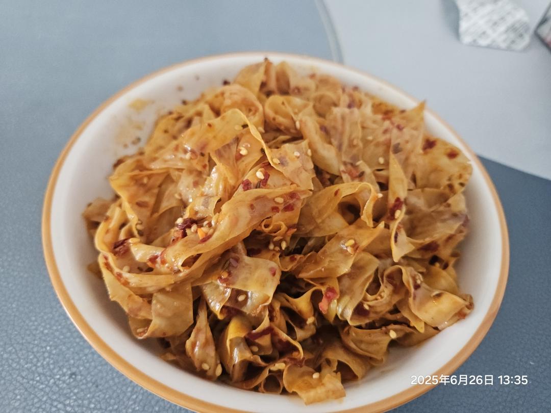 三块钱搞定香辣孜然豆皮❗️超美味的追剧零食