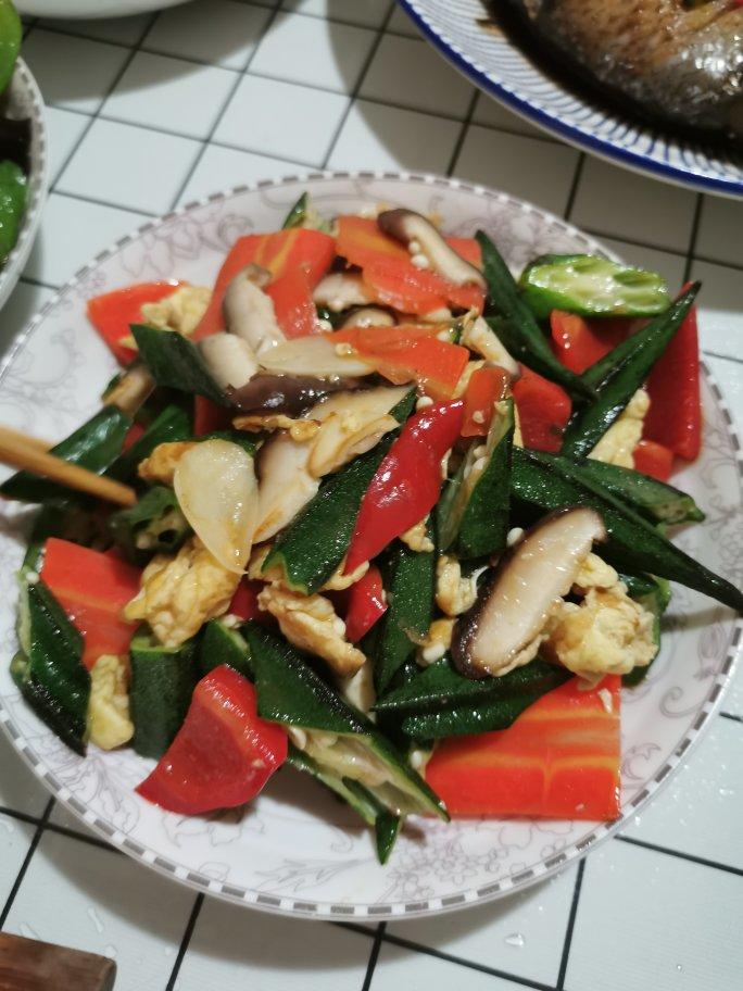 鲜美至极的蚝油秋葵木耳炒鸡蛋（清肺养颜.润肠解毒.简单快手.）