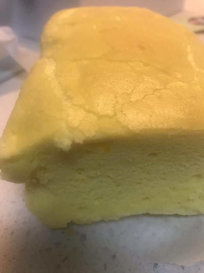 堪比柯基屁股
爆浆芝士🧀古早蛋糕