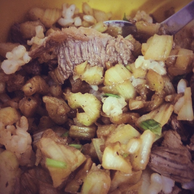 芹菜牛肉末「下饭神器」