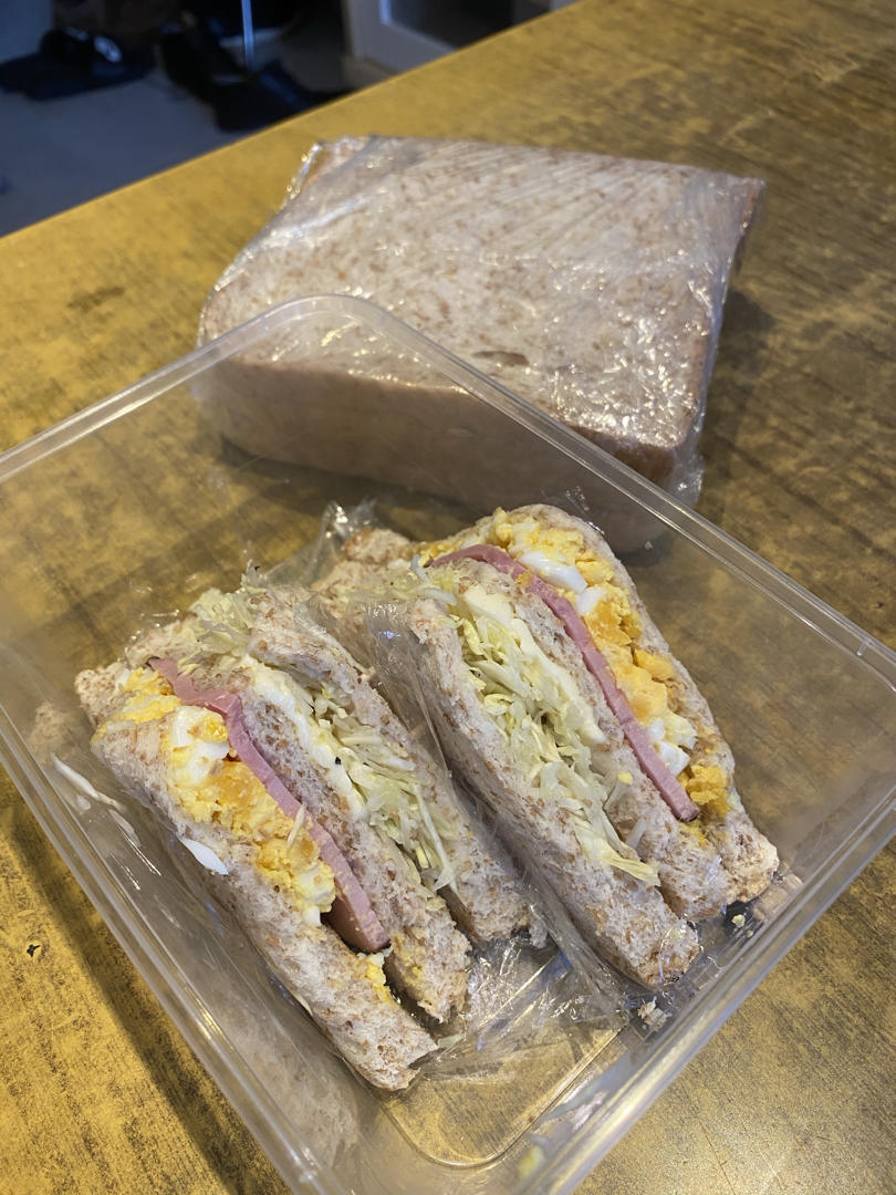 鸡蛋卷心菜三明治🥪