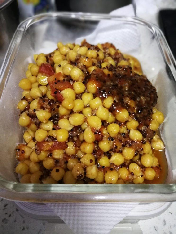 番茄藜麦鹰嘴豆