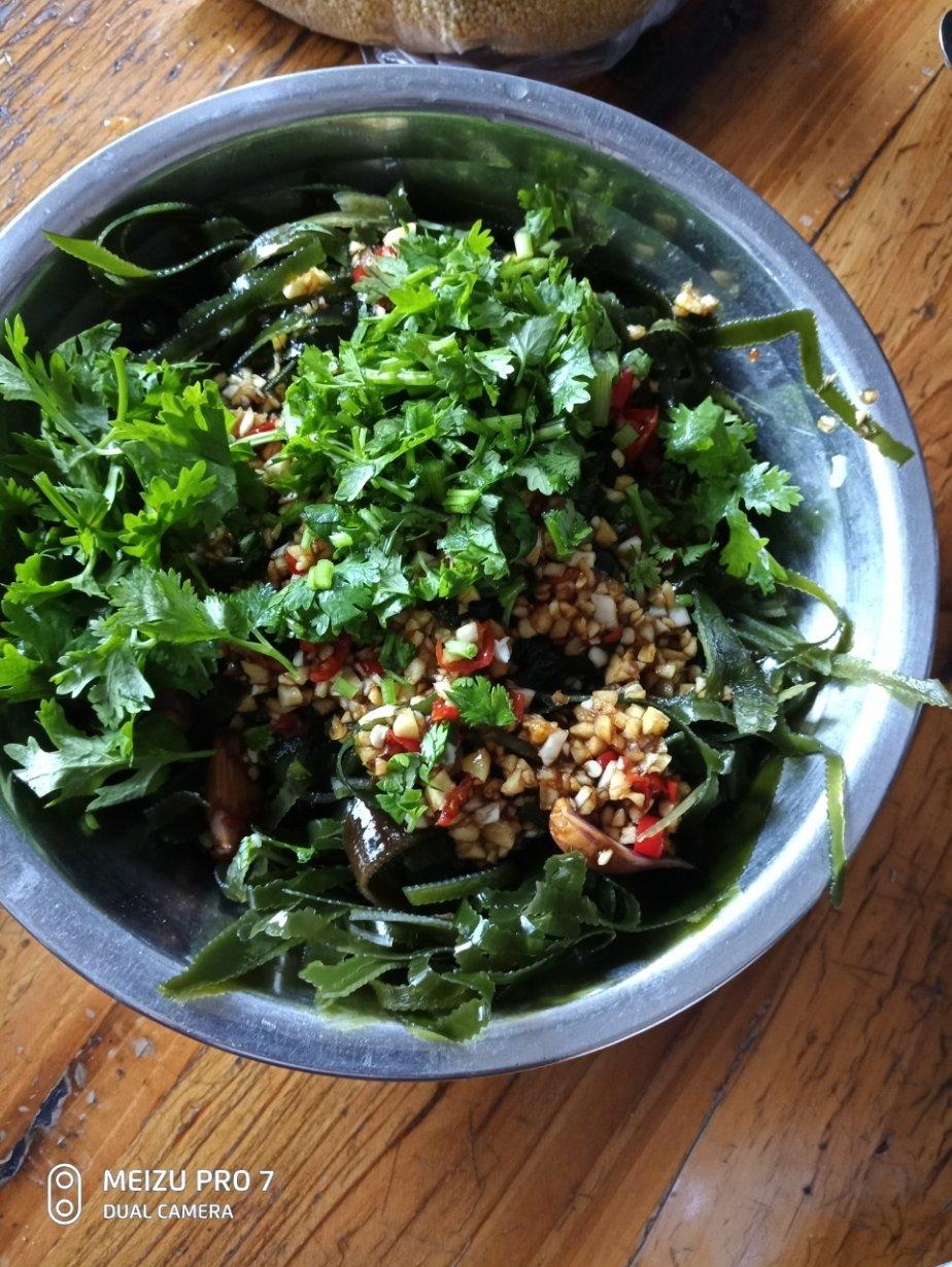 这才是正宗的李先生牛肉面家的蒜泥海带丝