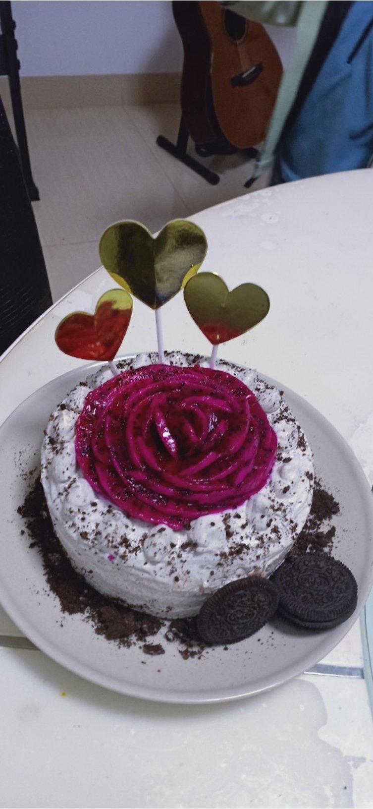 奥利奥咸奶油草莓蛋糕