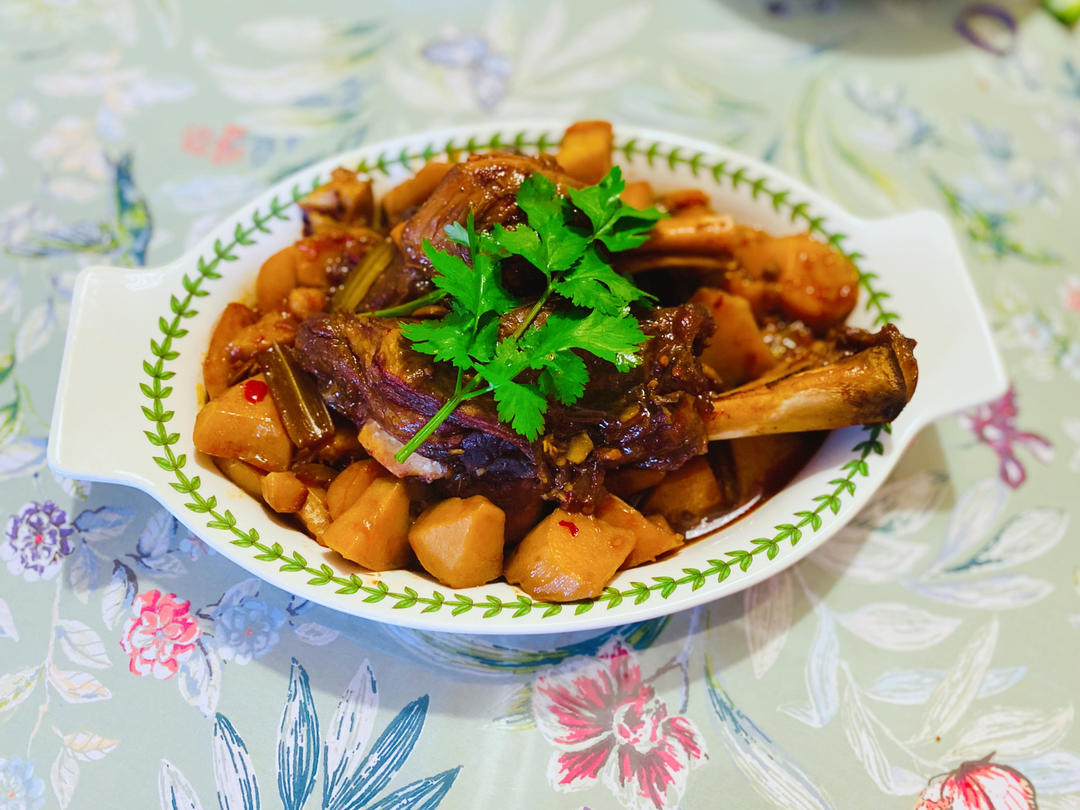红焖羊腿