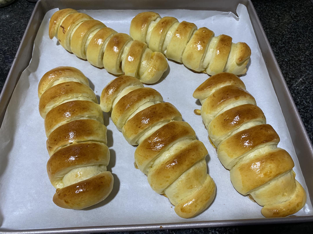 毛毛虫肉松面包