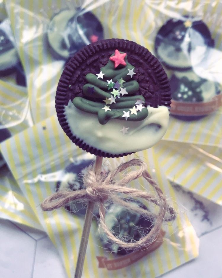 奥利奥圣诞树棒棒糖