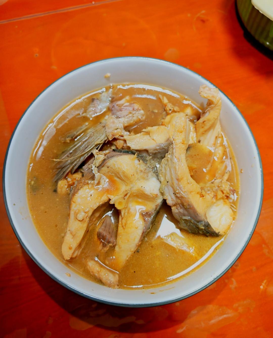 炖草鱼｜不腥不破皮，汤鲜肉嫩，家常下饭菜超简单