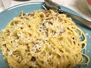 Pasta Carbonara 简单的意式白汁意面的做法 步骤11