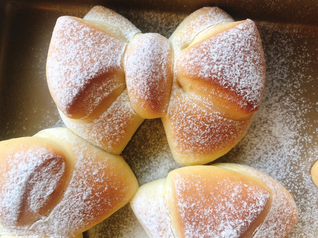 满满少女心的蝴蝶结🎀面包