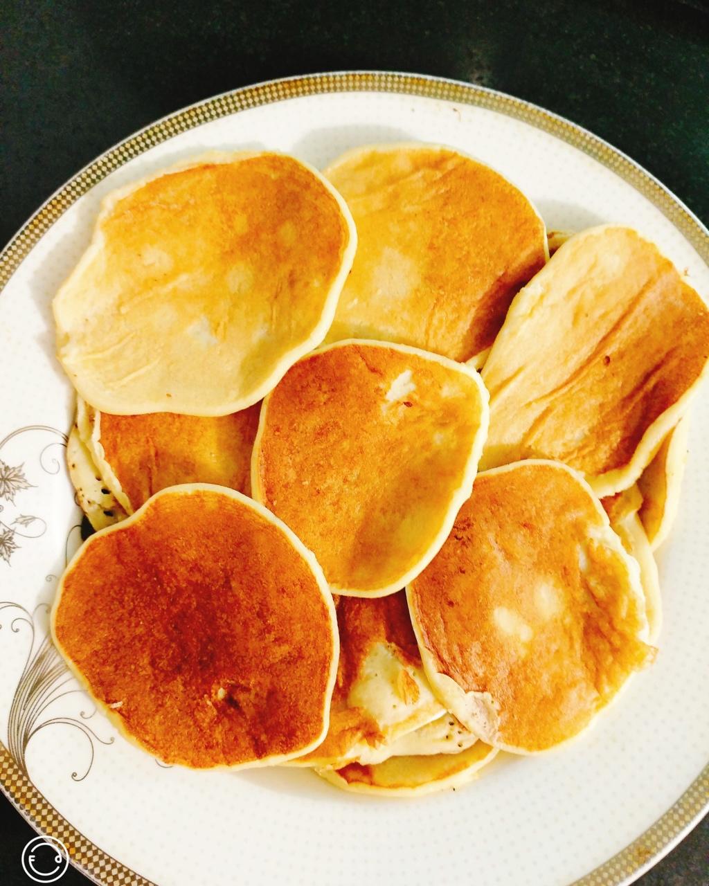 【减脂早餐】无油香蕉松饼（超简单）