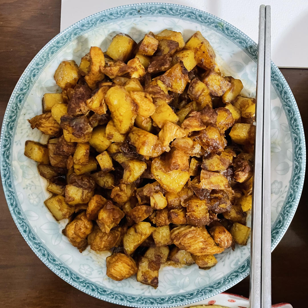 一道怎么做都好吃的干煎土豆鸡丁（红烧，咖喱，椒盐，孜然）