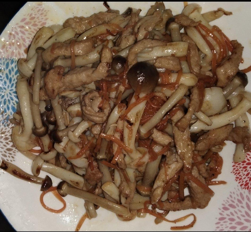蘑菇炒肉