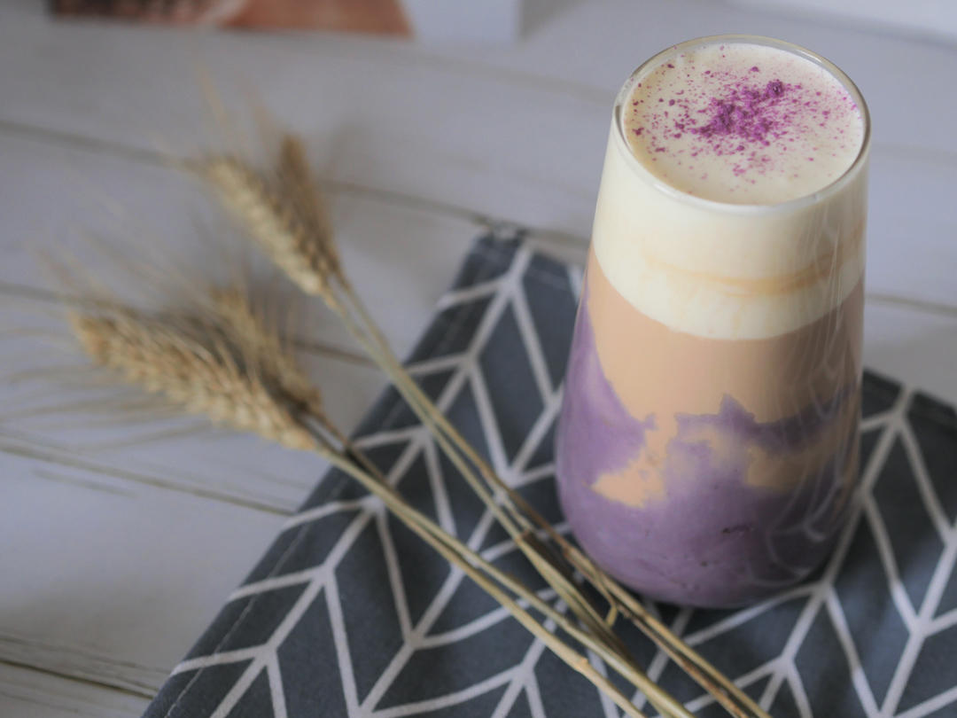 rrrrrrrosa做的告别排队的奶盖芋泥奶茶