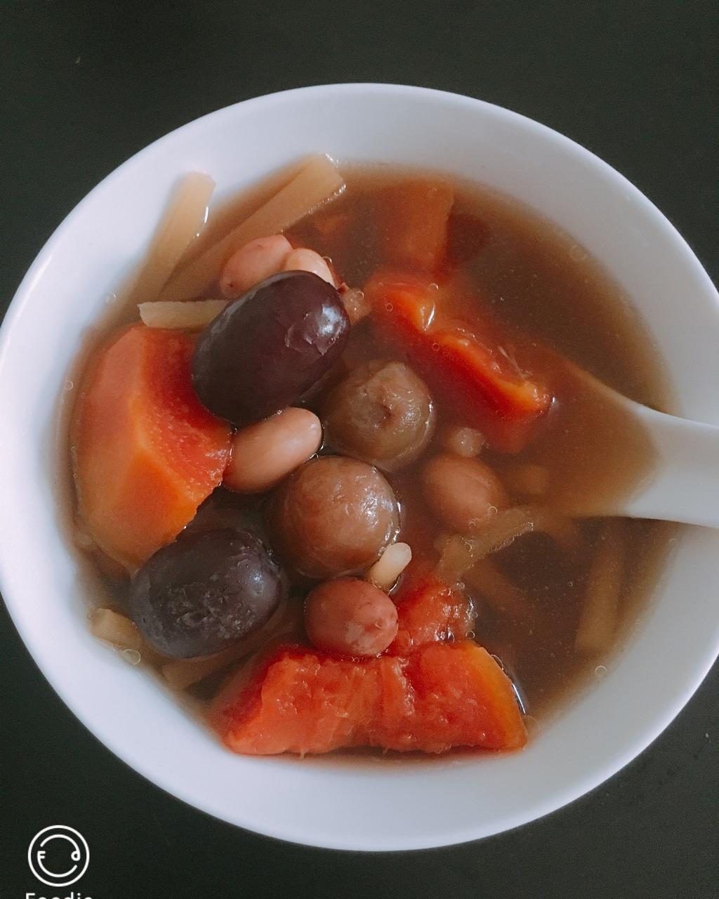 妮妮小妮仔做的下奶神汤木瓜花生炖大枣亲证月子催奶利器