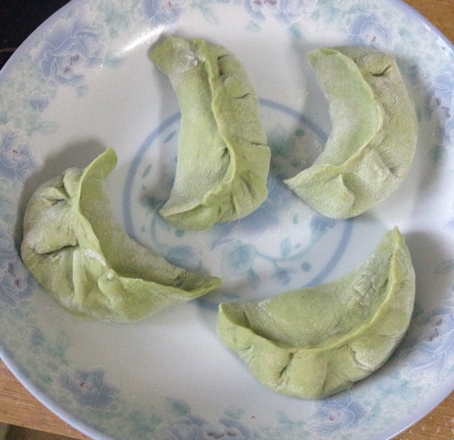 翡翠白玉白菜饺子详细版（附翡翠白玉白菜饺子包法，翡翠白玉饺子皮两种制法，面包机和面，翡翠白玉烧卖，各种馅料搭配）