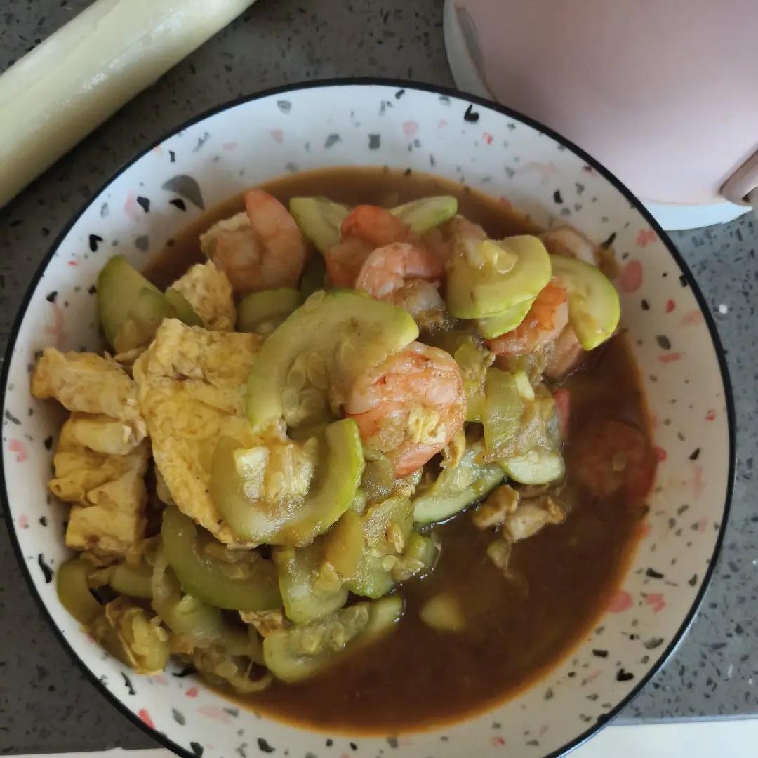 西葫芦虾仁炒鸡蛋