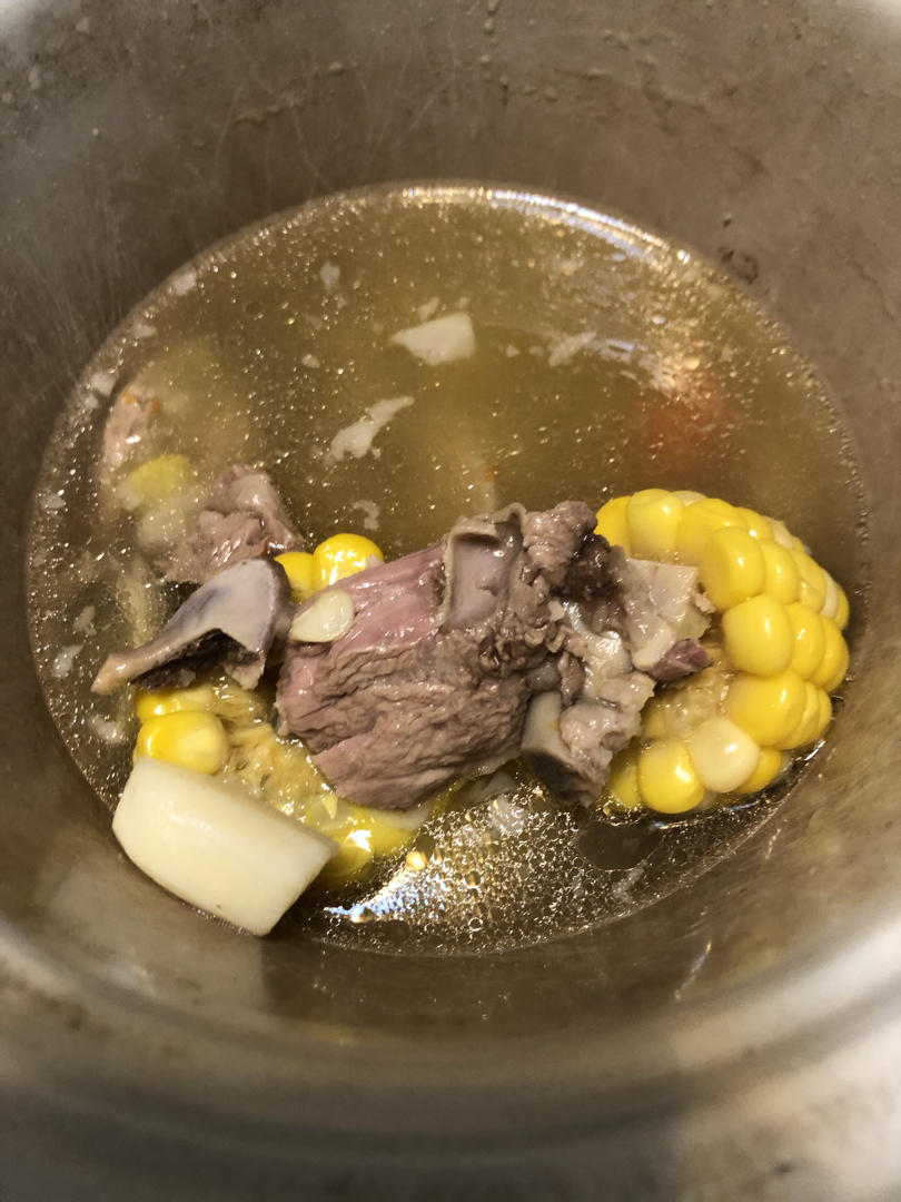 连吃三碗的玉米山药排骨汤