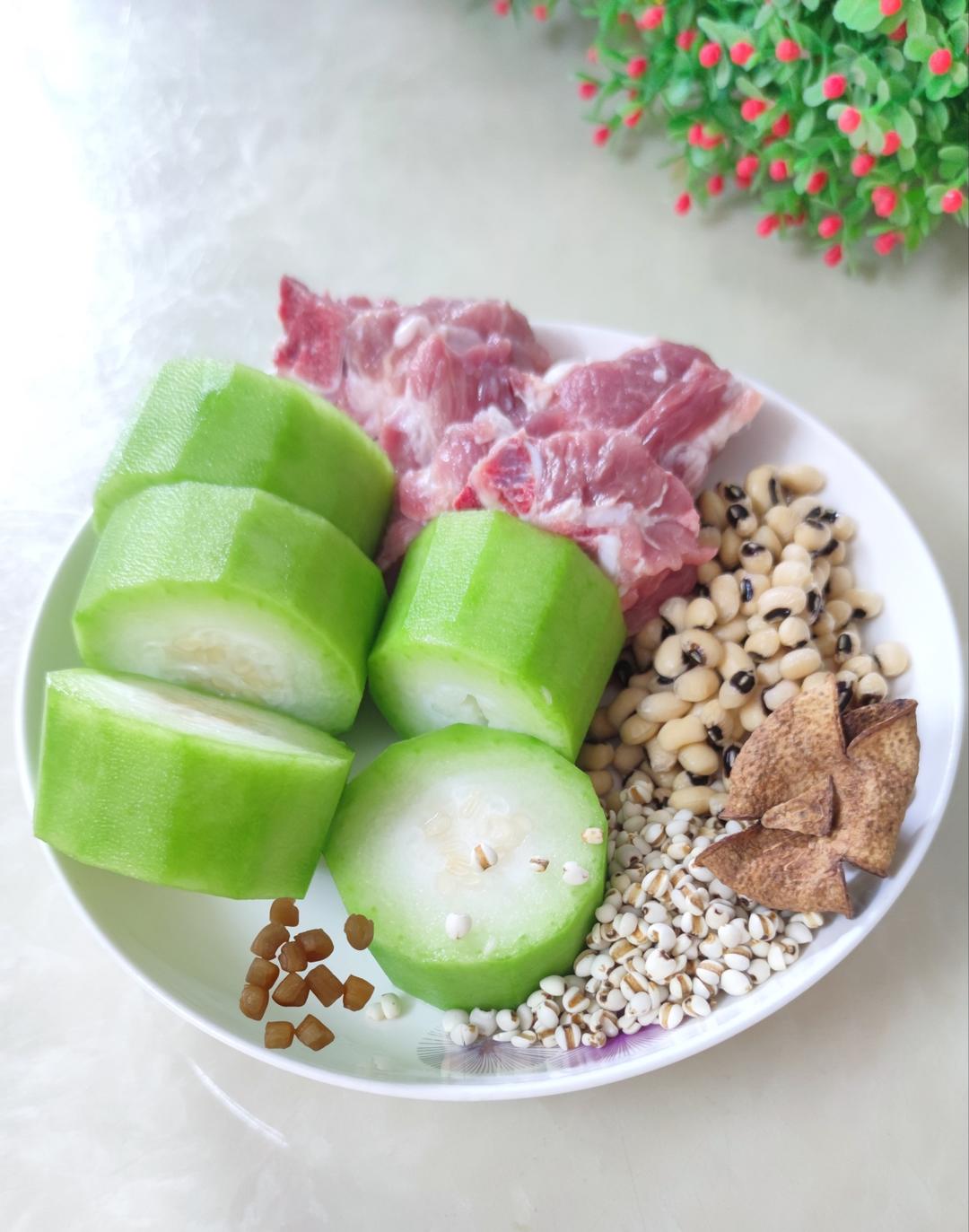 夏天消暑节瓜眉豆汤