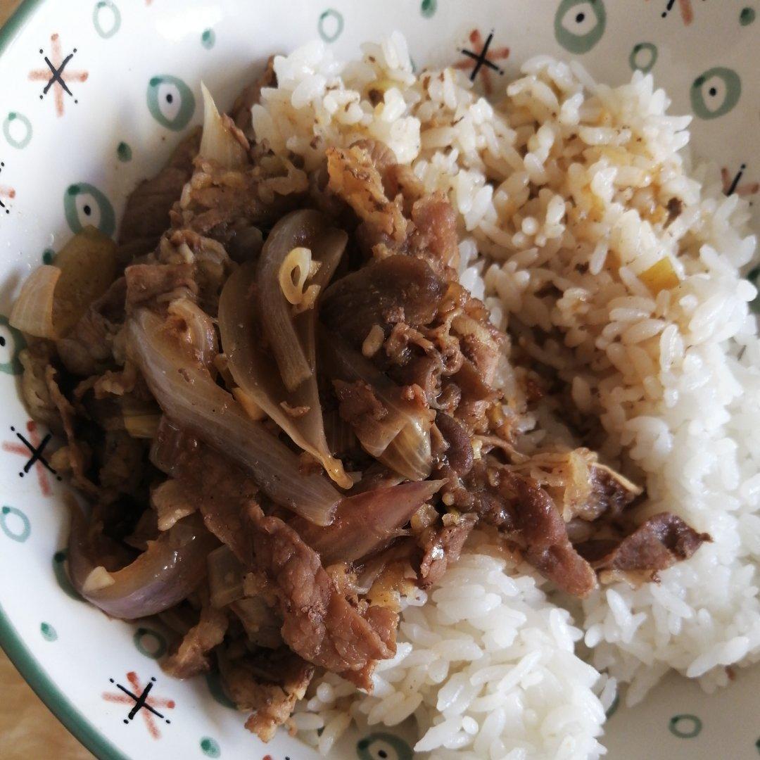 香浓嫩滑无味精的肥牛饭—赛过吉Y家（详细）