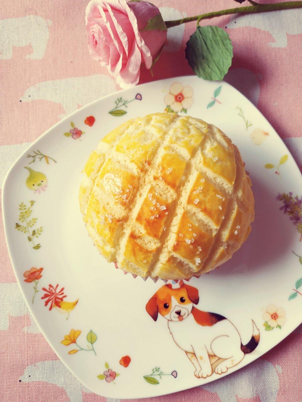 好吃到炸裂的港式菠萝包（附带制作酥皮的小视频）