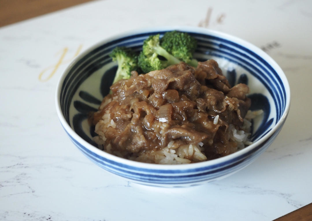 💕100%成功!!!🍱招牌肥牛饭专门店秘方·秒杀日本吉野家食其家！日式多汁牛肉饭 /嫩肥牛盖饭/牛肉饭/肥牛丼（超简单快速完美版）✨