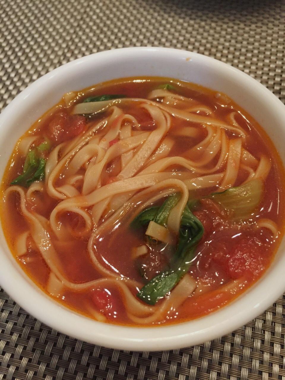 西红柿热汤面