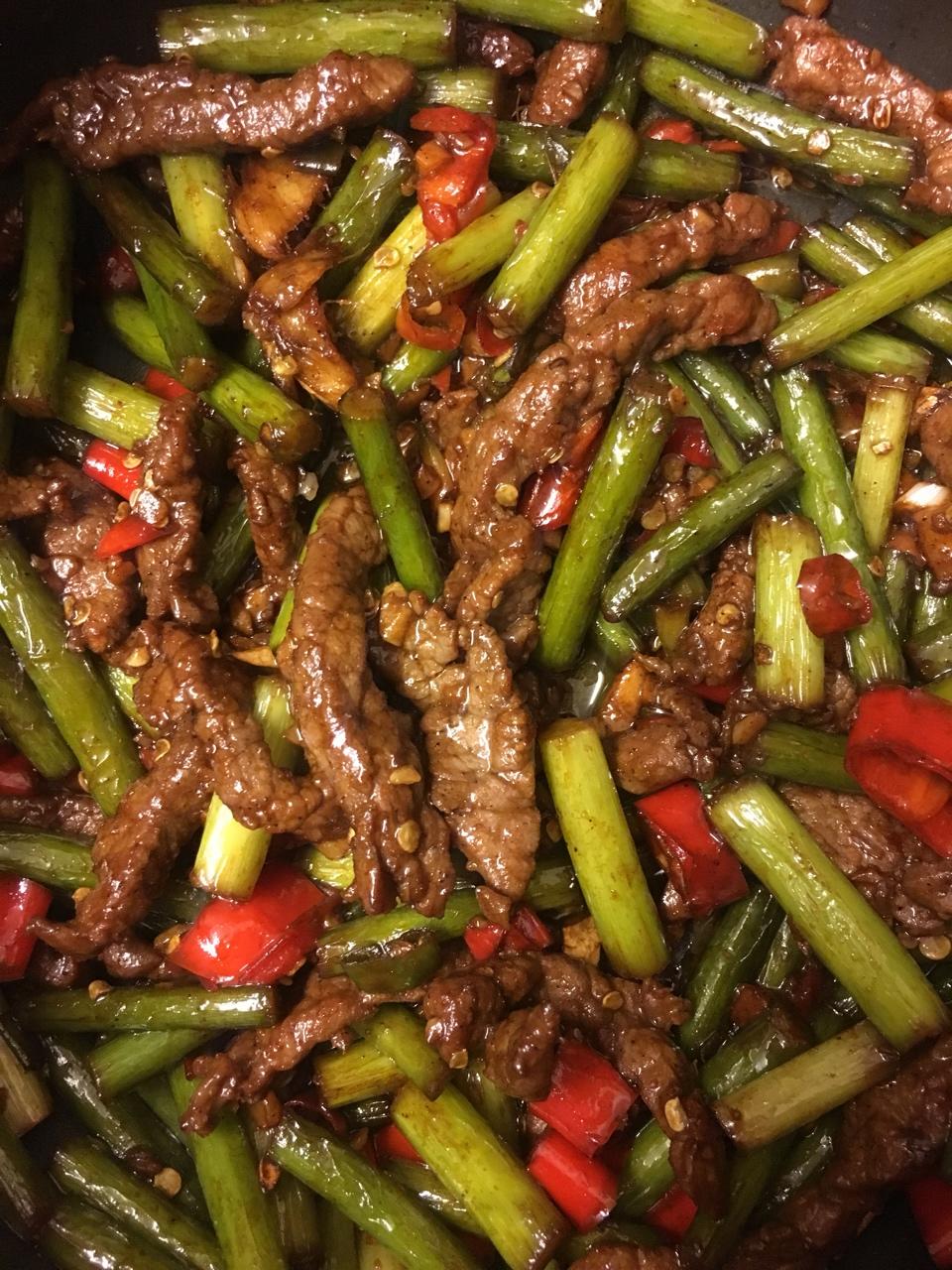 蒜苔炒牛肉（湘味）