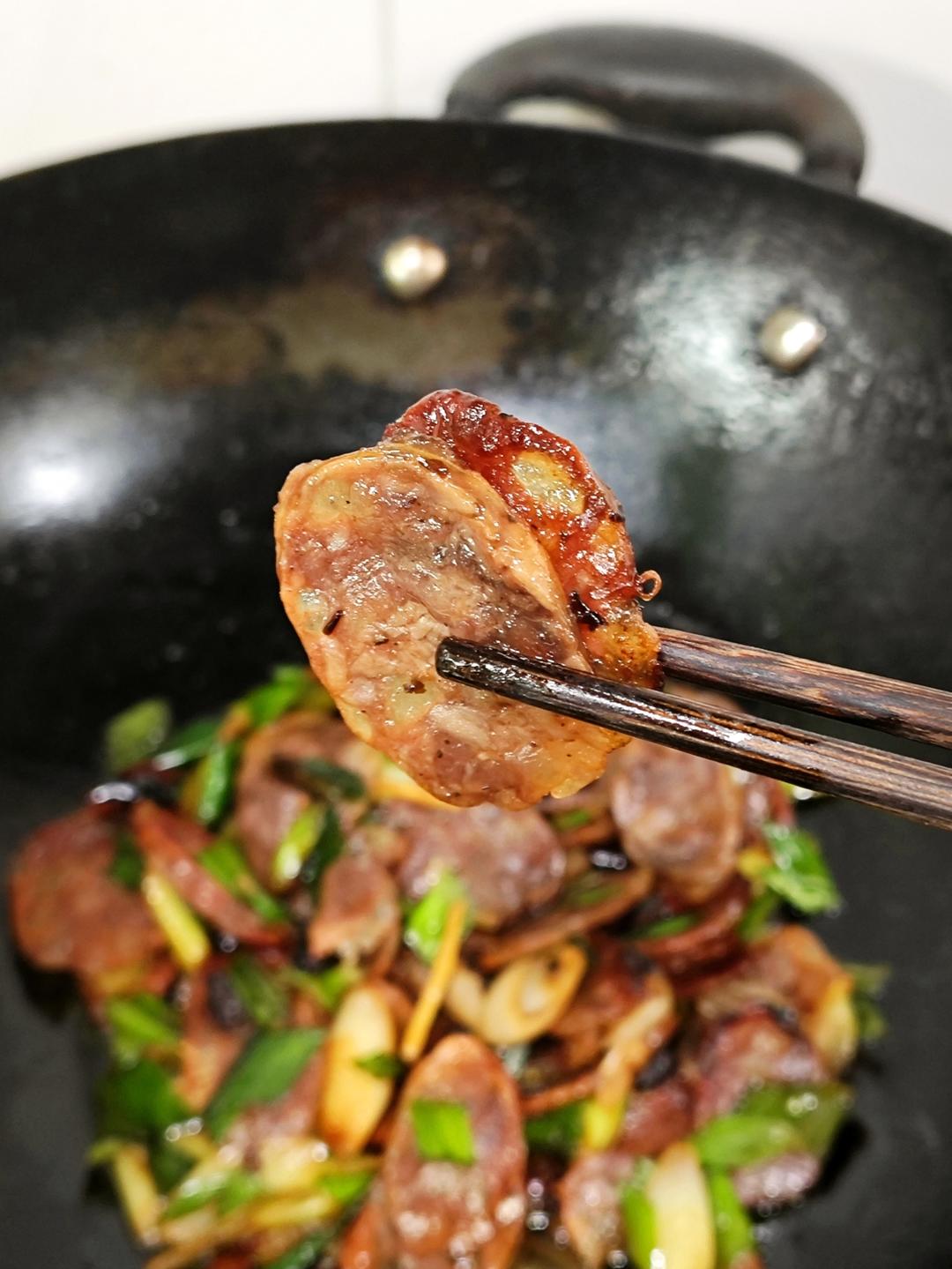 ㊙️腊味‼️豉香腊肠炒蒜苗‼️家常菜