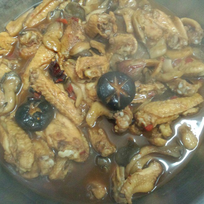 香菇炖鸡翅