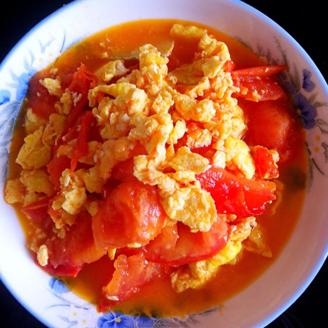 白暖做的西红柿炒鸡蛋