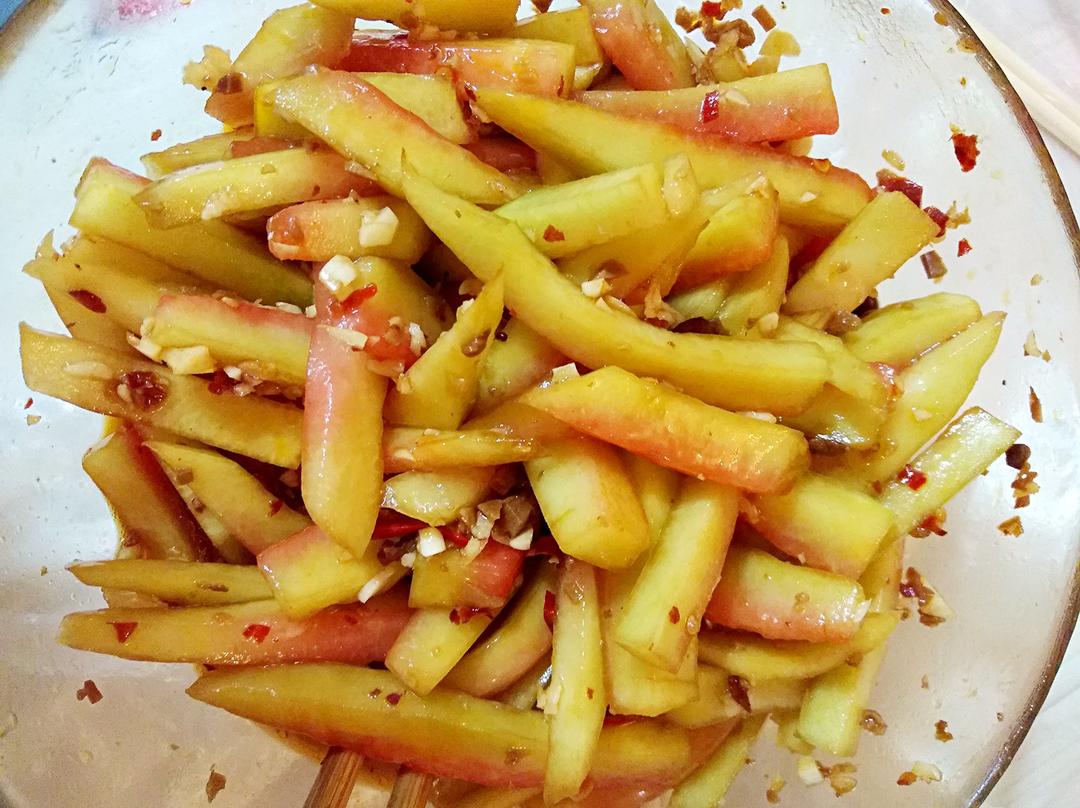 瓜瓜厨房做的糖醋西瓜皮