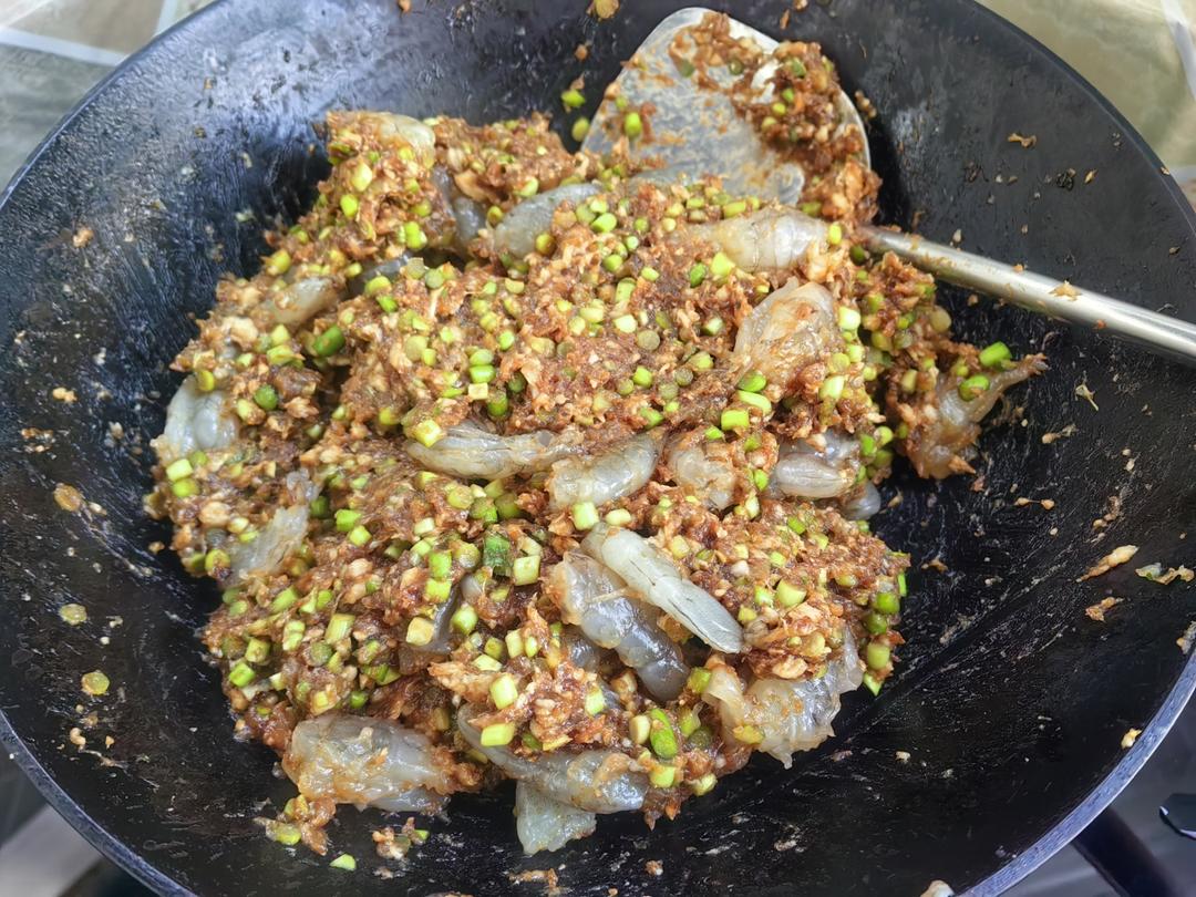 猪肉蒜苔鲜虾馅饺子