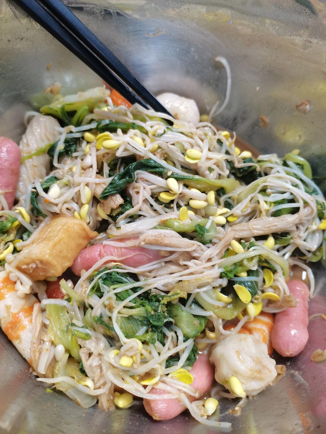 比麻辣烫好吃百倍的麻辣拌，浓郁鲜香麻辣又上瘾
