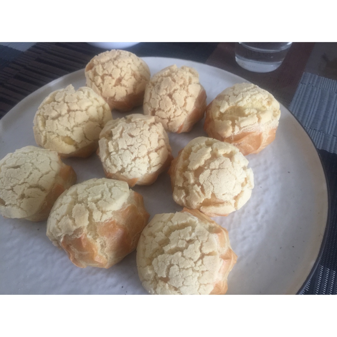 酥皮奶油泡芙--#皮黑森林#