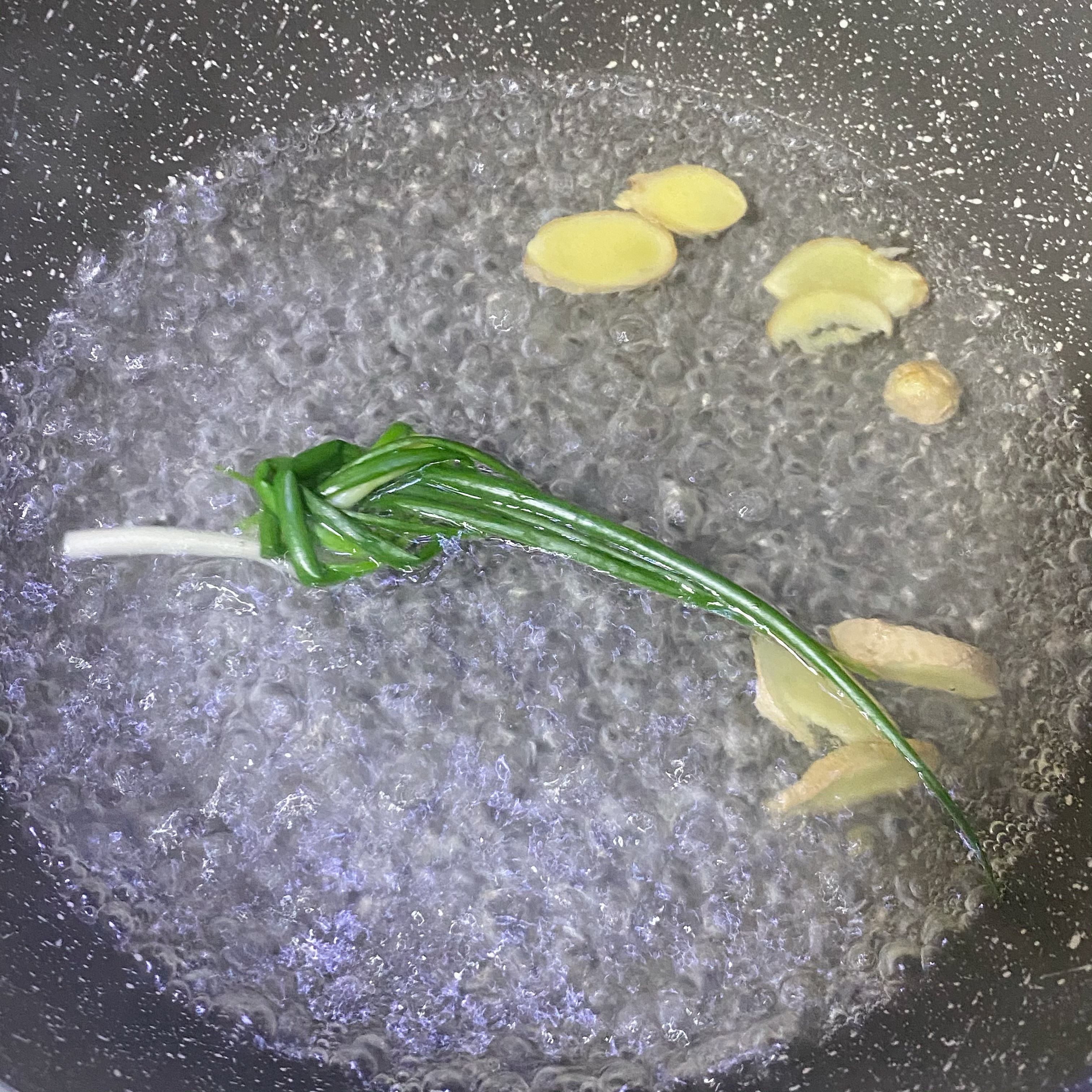 水煮虾的做法 步骤2