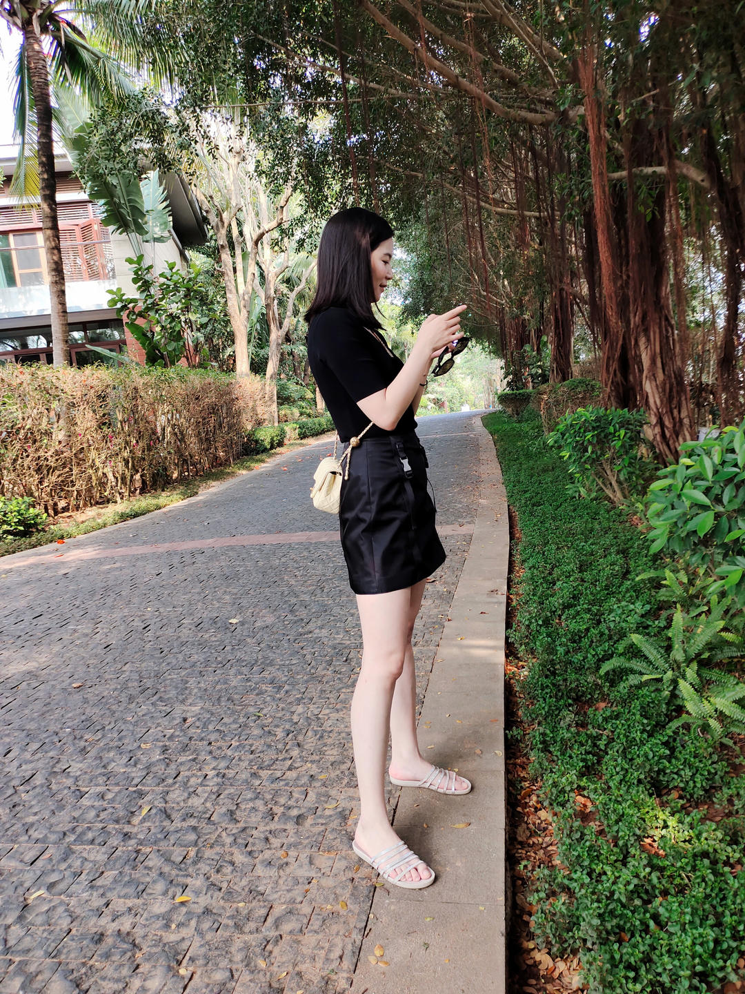 致谭女士