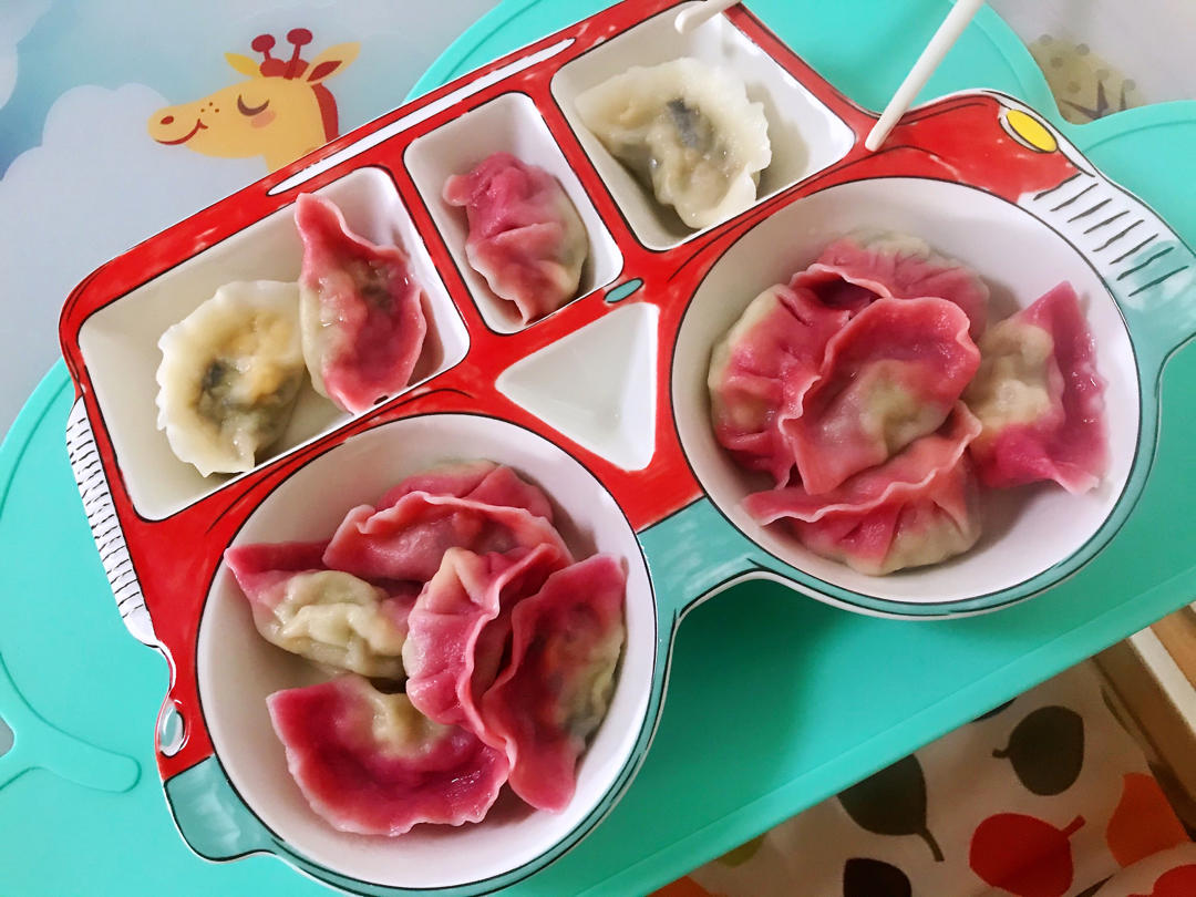 彩色饺子（节日的喜庆）