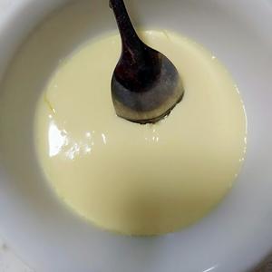 婴儿辅食系列之蛋黄米粉羹的做法 步骤5